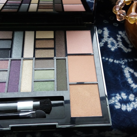 Macy's Other - Macy's Impulse Beauty Eyeshadow & Blush Palette